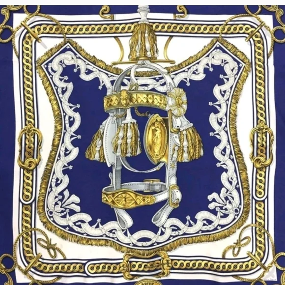 HERMÈS BRIDE DE COUR SILK SCARF CARRÉ 90 NAVY GOLD VINTAGE + HARD BOX - Picture 6 of 8